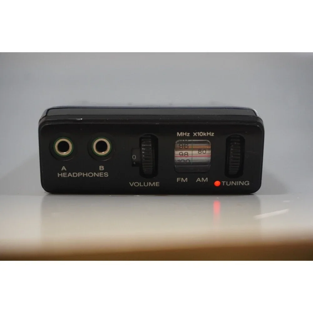 Sony FM/AM Radio Walkman SRF-33W Dark Blue Tested & Working